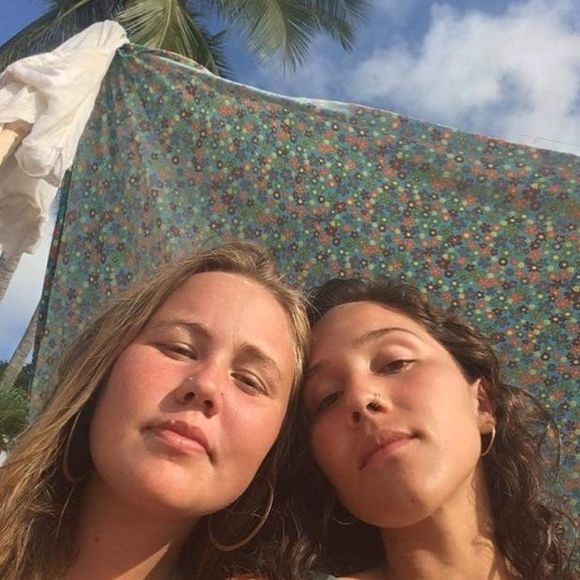 Meet your Posher, Rachel - Picture 1 of 1